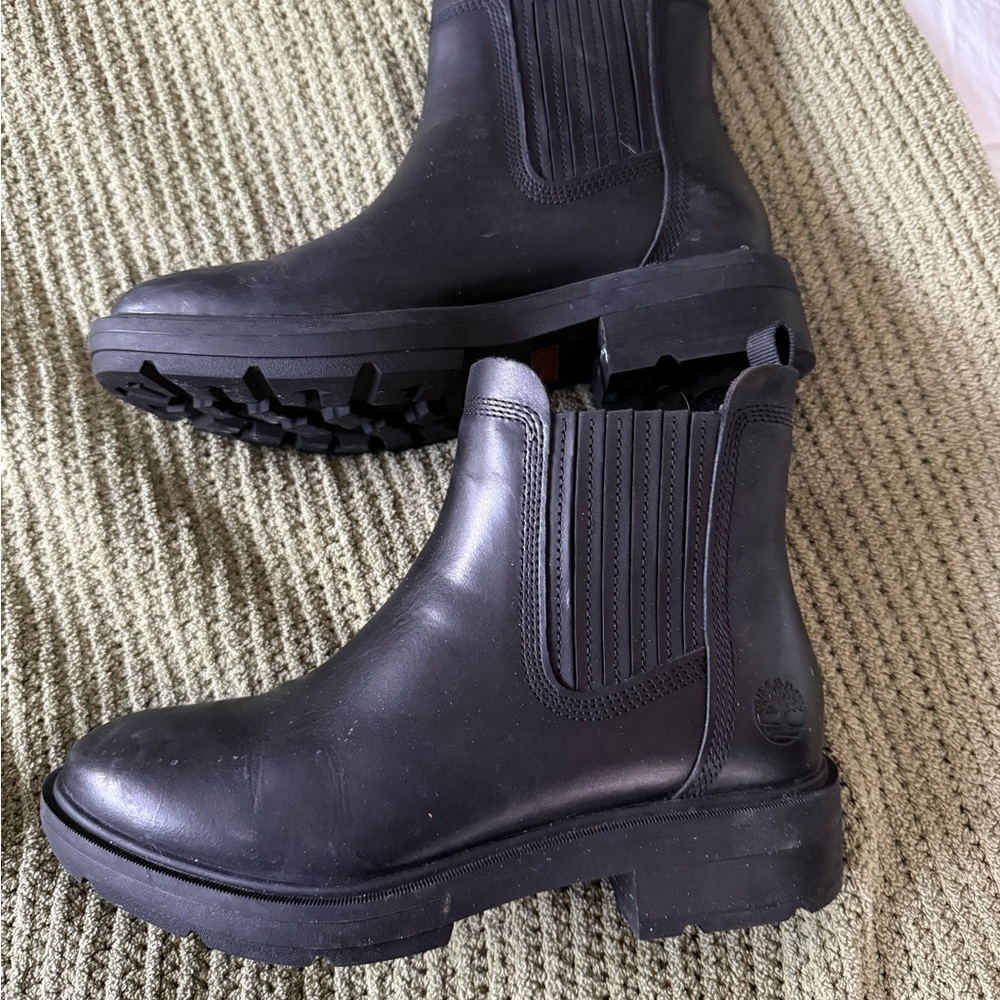 Women’s black Timberland Brimfield Chelsea Boots